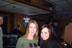 179-1 - Noisy Neighbors Band at Lindey's on Lake Beulah