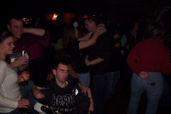 184-1 - Noisy Neighbors Band at Lindey's on Lake Beulah