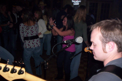 213-1 - Noisy Neighbors Band at Lindey's on Lake Beulah