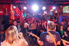 Vino-etc-oconomowoc-Noisy-Neighbors-Band-DSC01757-20240412