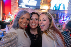 Maddys-Bar-and-Music-Lounge-Waukesha-WI-Noisy-Neighbors-Band-DSC02025-20240426
