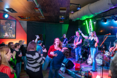 Maddys-Bar-and-Music-Lounge-Waukesha-WI-Noisy-Neighbors-Band-DSC02039-20240426