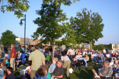 100_0477 - Noisy Neighbors Band at Pewaukee Waterfront Wednesday's