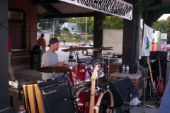100_0488 - Noisy Neighbors Band at Pewaukee Waterfront Wednesday's