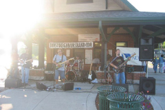 june2005-135 - Noisy Neighbors Band at Pewaukee Waterfront Wednesday's