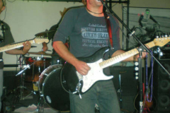 498-1 - Noisy Neighbors Band at Knucklehead Pub in Eagle