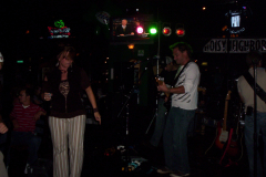 505-1Noisy Neighbors Band at Mo's Irish Pub in Wauwatosa
