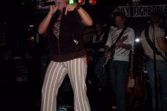 506-1 - Noisy Neighbors Band at Mo's Irish Pub in Wauwatosa