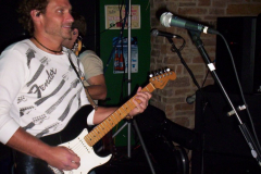 517-1Noisy Neighbors Band at Mo's Irish Pub in Wauwatosa