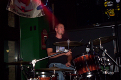 526-1Noisy Neighbors Band at Mo's Irish Pub in Wauwatosa