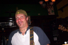 100_1798 - Noisy Neighbors Band at Mo's Irish Pub Downtown Milwaukee