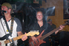 100_1820 - Noisy Neighbors Band at Mo's Irish Pub Downtown Milwaukee
