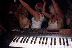 564-1 - Noisy Neighbors Band at Lindey's on Lake Beulah in East Troy