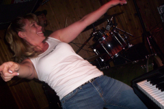 567-1 - Noisy Neighbors Band at Lindey's on Lake Beulah in East Troy