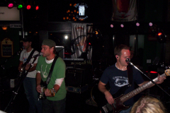 839-1 - Noisy Neighbors Band at Mo's Irish Pub in Wauwatosa