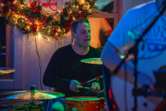 DSC05071-20251206-House-of-Heilemans-Noisy-Neighbors-Band