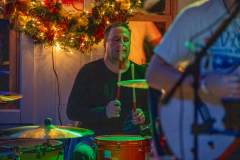 DSC05072-20251206-House-of-Heilemans-Noisy-Neighbors-Band